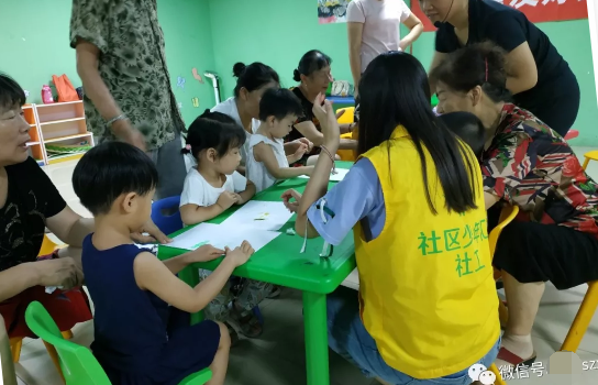 冠诚苑社区：与树叶共舞—亲子拓画