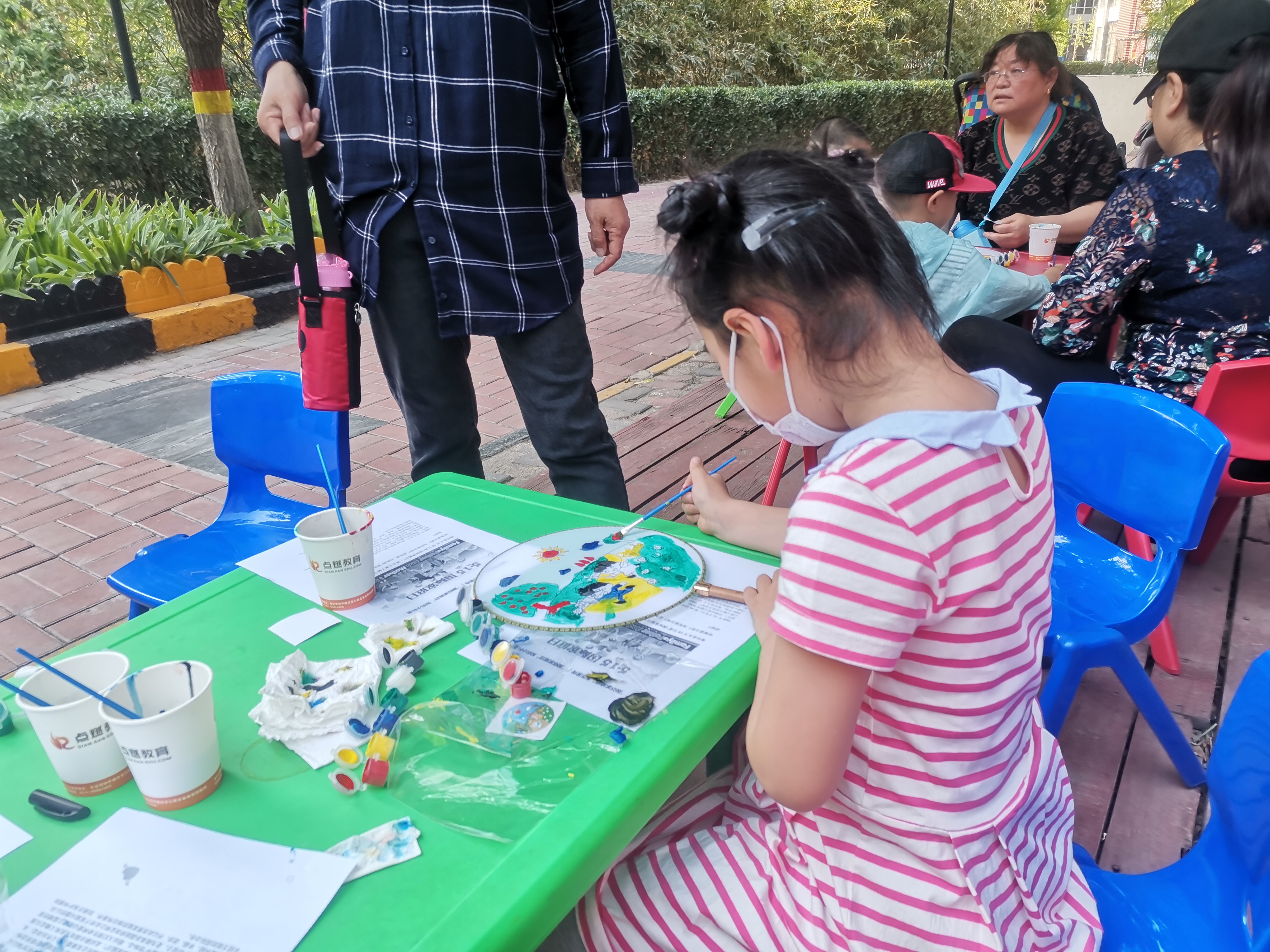 谈安社区“清凉一夏，团扇绘画”主题活动